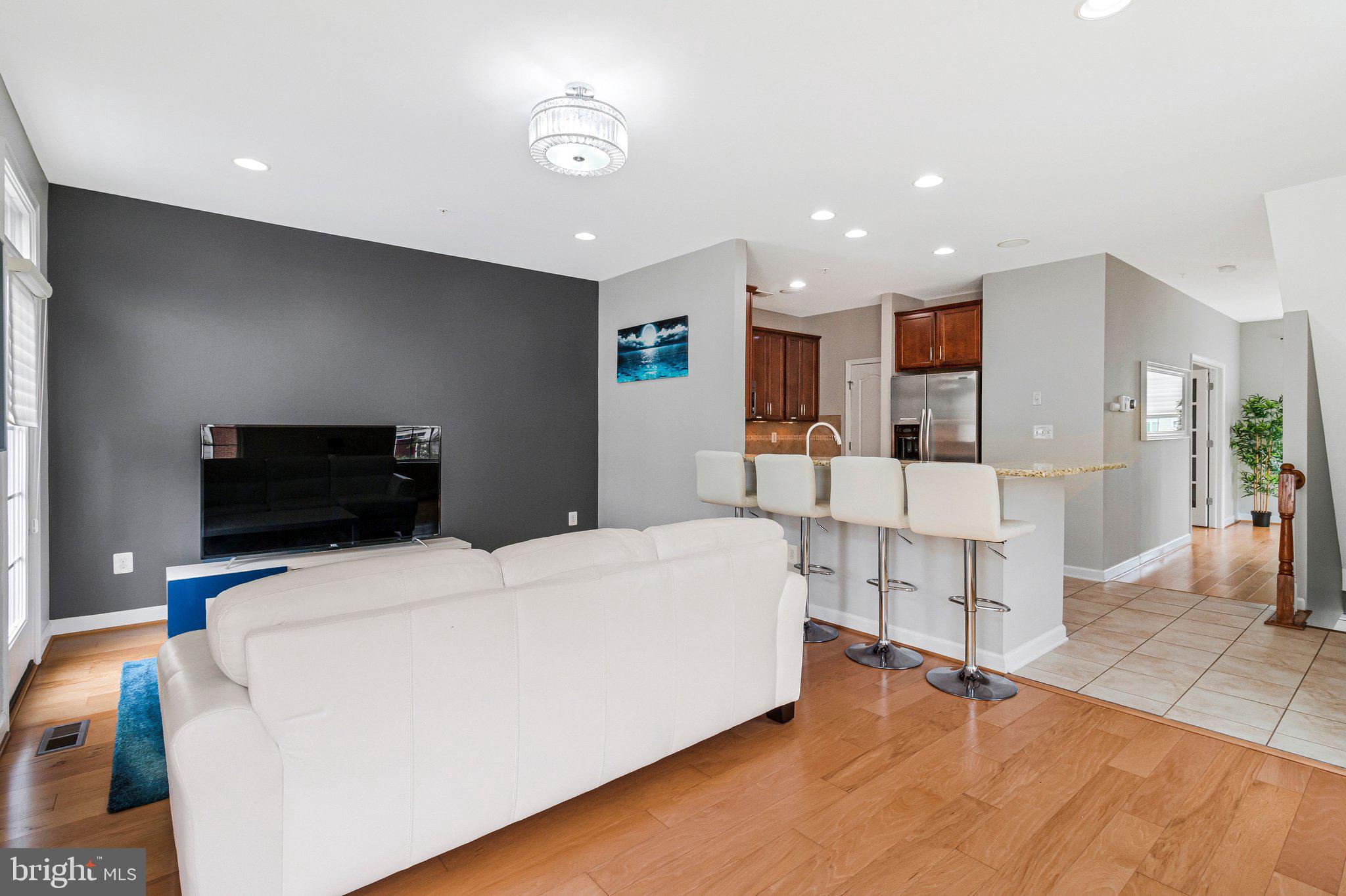11718 Leesborough Circle Silver Spring, MD 20902 - Photo 23 of 42 Living Room