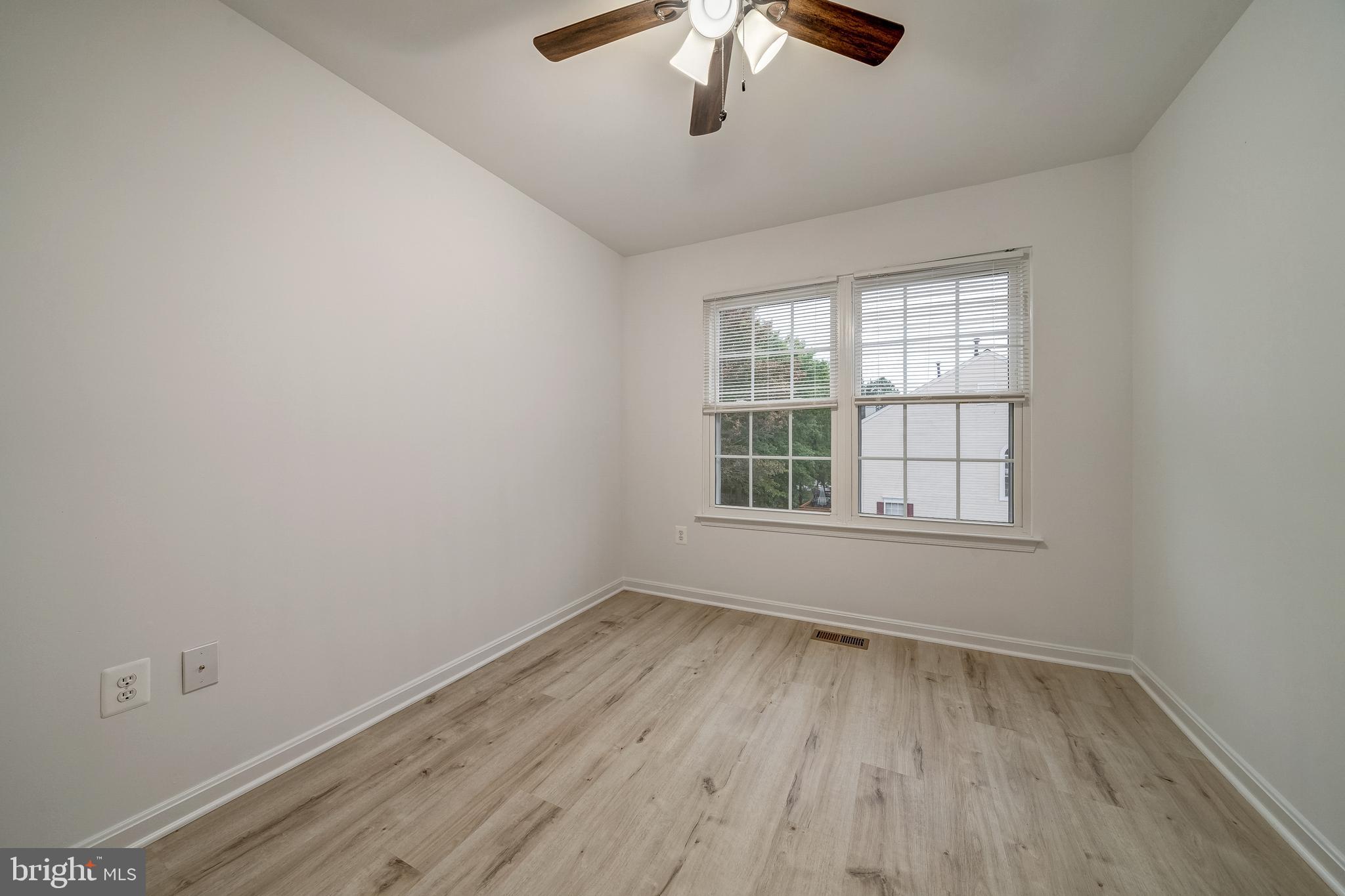 14206 Asher View Centreville, VA 20121 - Photo 21 of 31