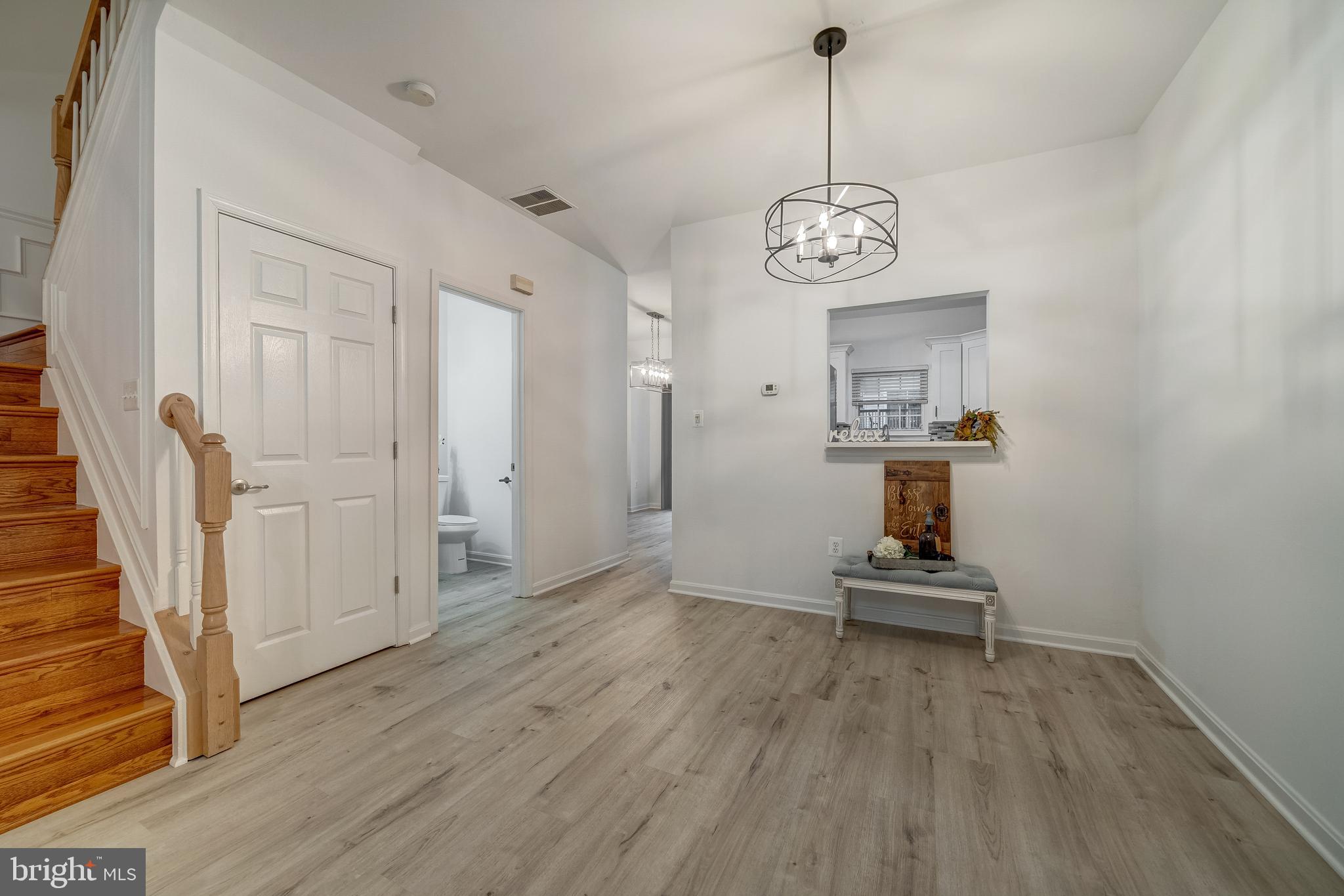 14206 Asher View Centreville, VA 20121 - Photo 5 of 31