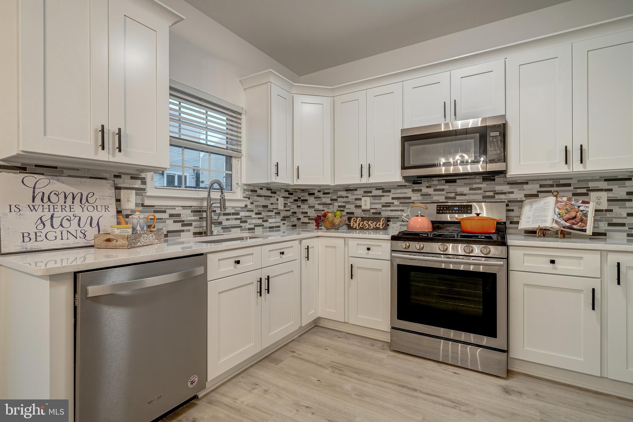 14206 Asher View Centreville, VA 20121 - Photo 8 of 31