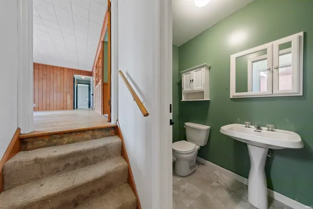 $345,000 | 210 East Main Street, Newburgh, IN 47630