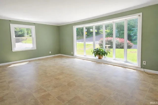 $345,000 | 210 East Main Street, Newburgh, IN 47630