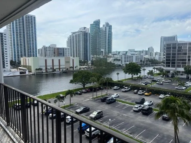 $2,600 | 800 Parkview Drive, Unit 714, Hallandale Beach, FL 33009