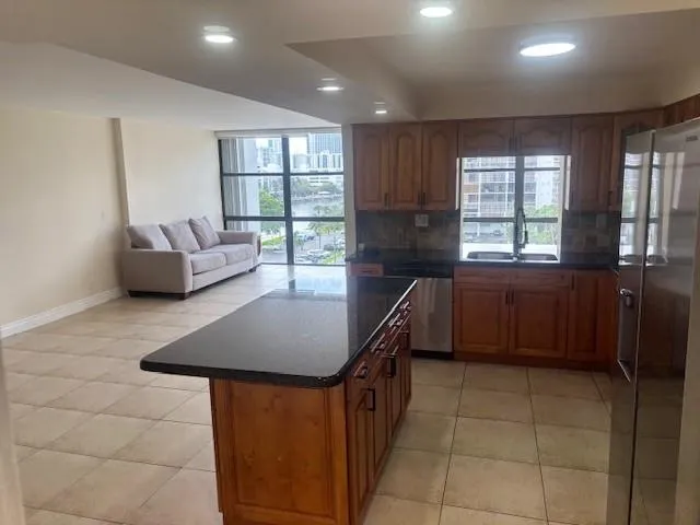 $2,600 | 800 Parkview Drive, Unit 714, Hallandale Beach, FL 33009