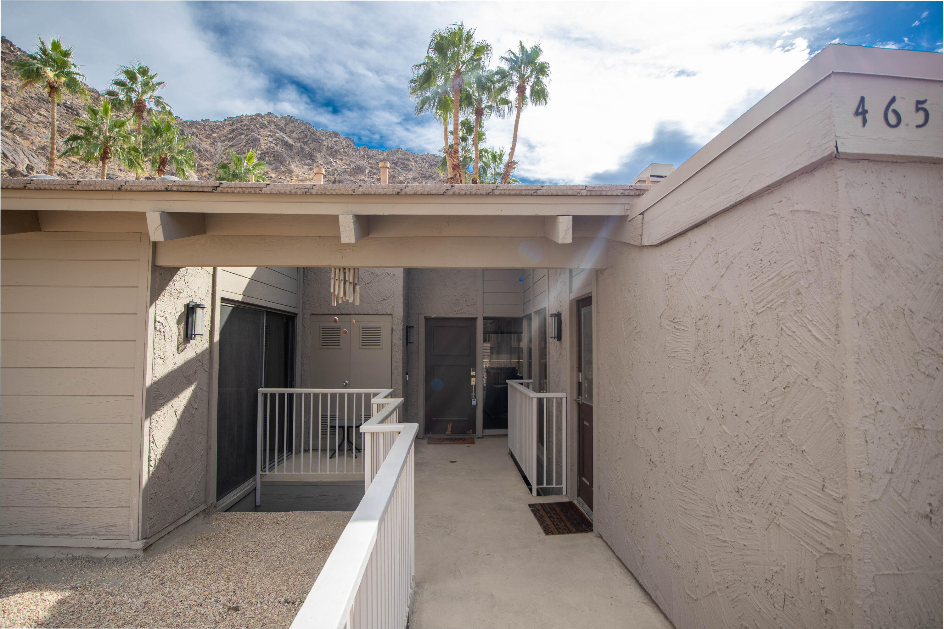 46560 Arapahoe Circle, Unit B Indian Wells, CA 92210 - Photo 16 of 17 a view of a balcony