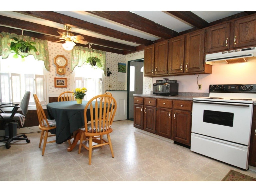281 East Road Hampstead, NH 03841 - Photo 2 of 25