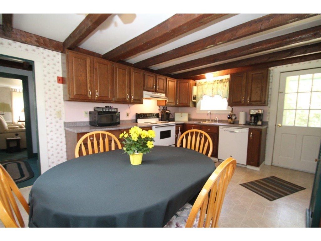281 East Road Hampstead, NH 03841 - Photo 4 of 25