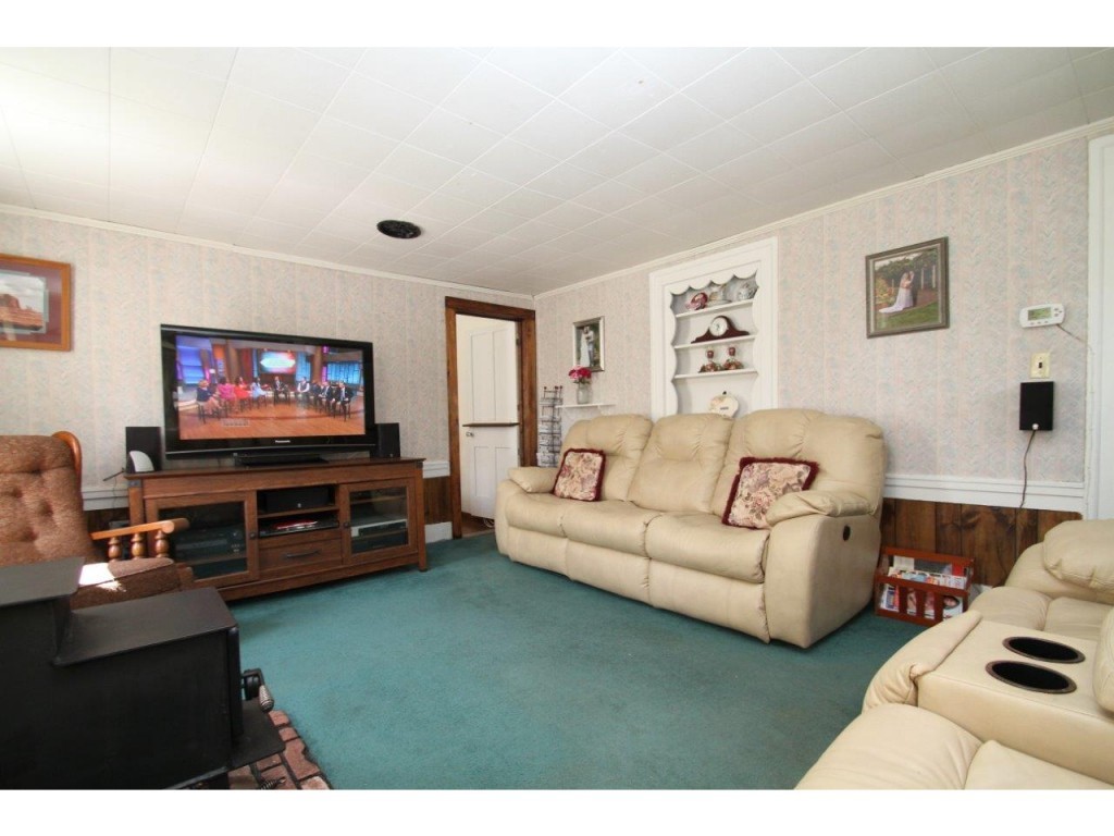 281 East Road Hampstead, NH 03841 - Photo 8 of 25