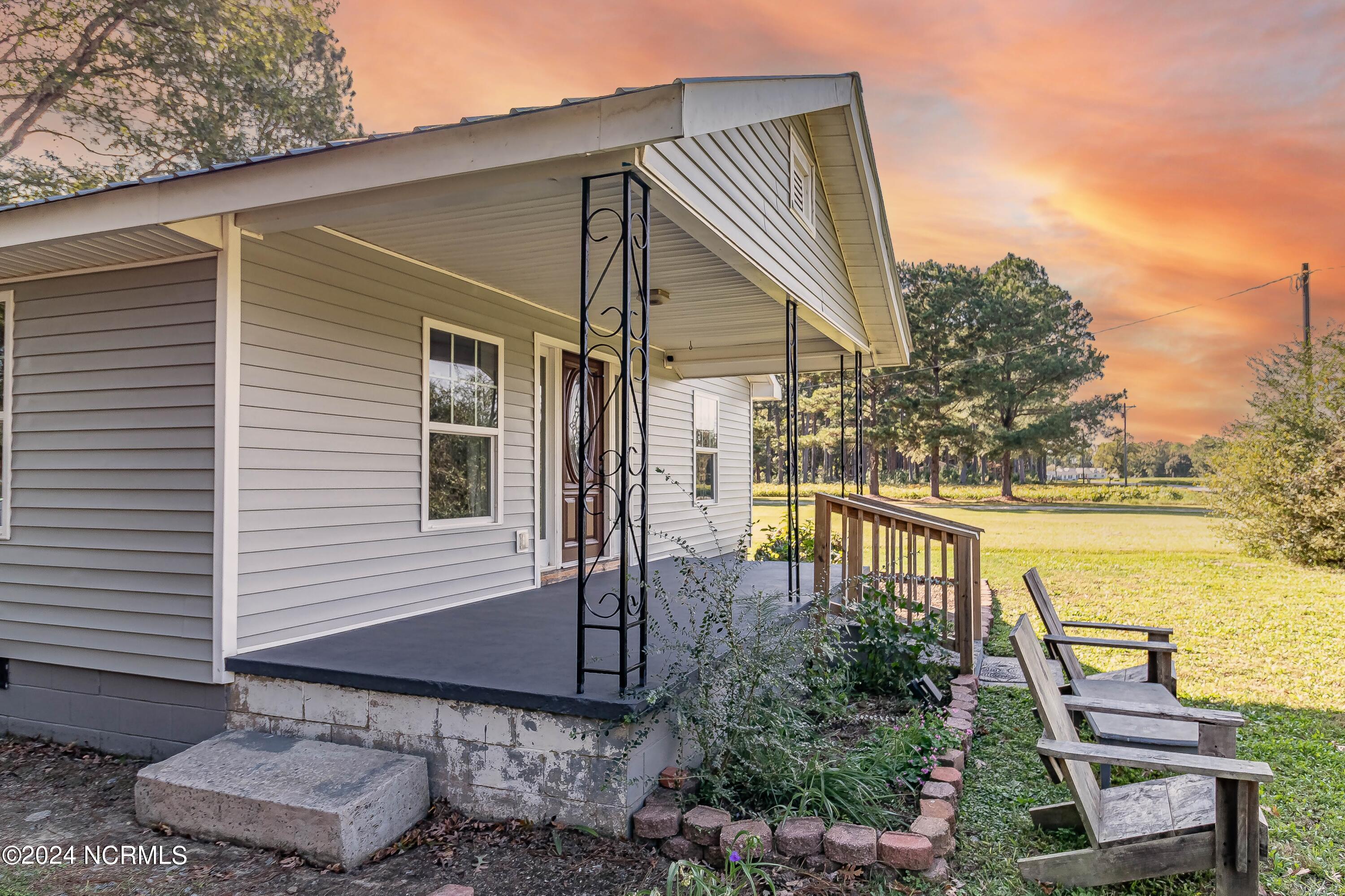 883 Slapout Road Mount Olive, NC 28365 - Photo 2 of 30 IMG_4905-Edit