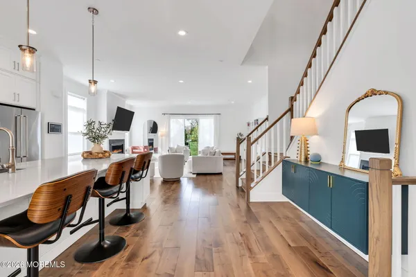 $979,000 | 2 Valiant Court, Middletown, NJ 07748