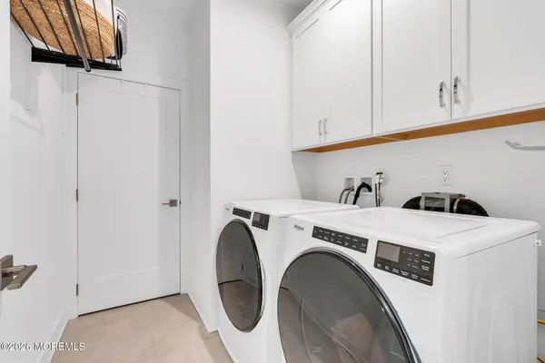 $979,000 | 2 Valiant Court, Middletown, NJ 07748