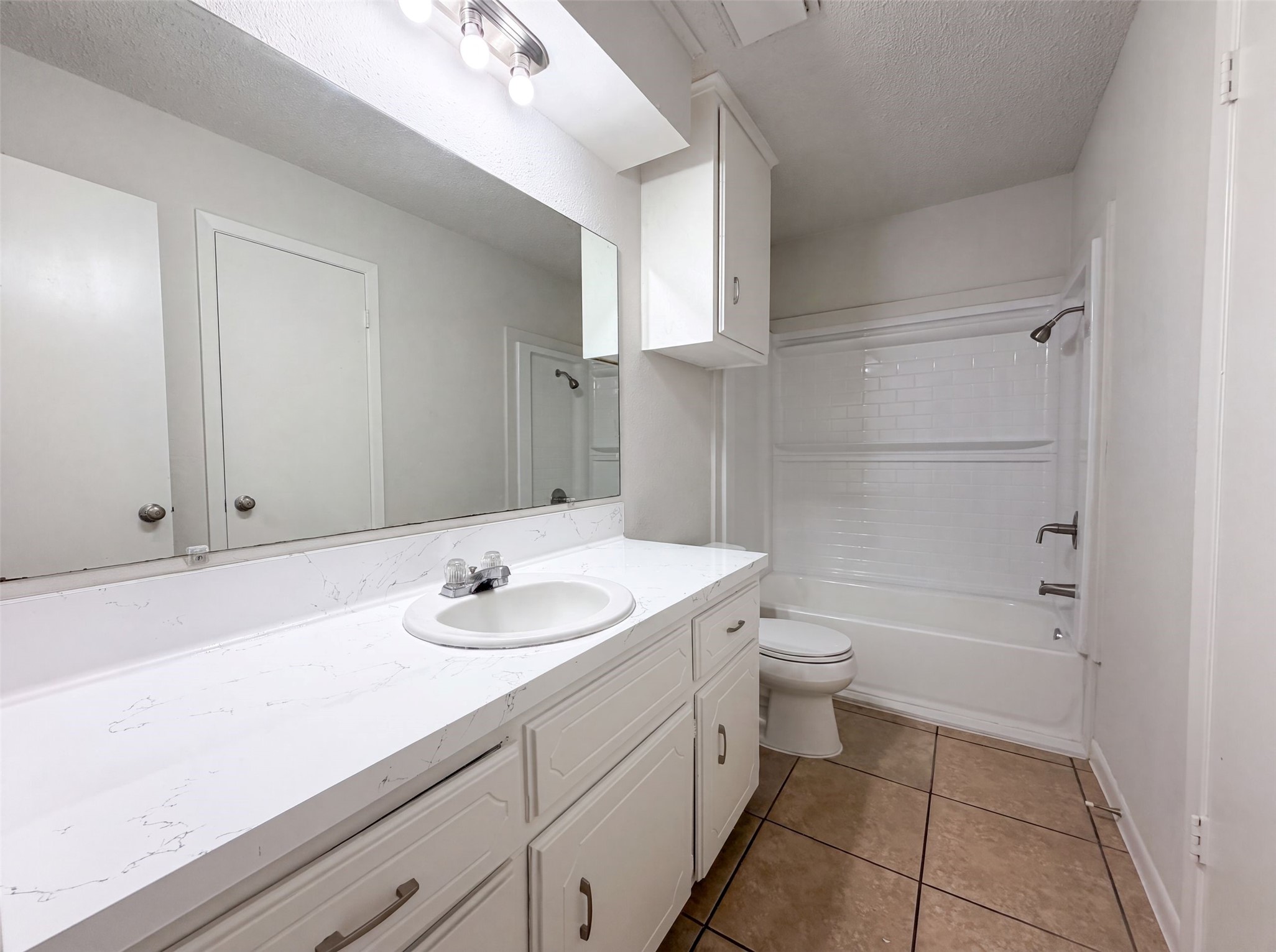 8 Sunnybrook Lane Angleton, TX 77515 - Photo 12 of 16