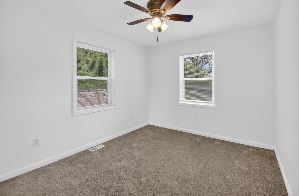 1321 Terrace Avenue Racine, WI 53403 - Photo 15 of 29 IMG_9311