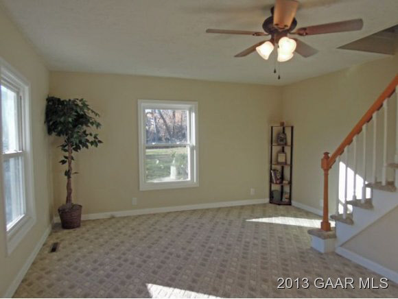 428 Beech Grove Road Roseland, VA 22967 - Photo 7 of 18 a view of an empty room with a window