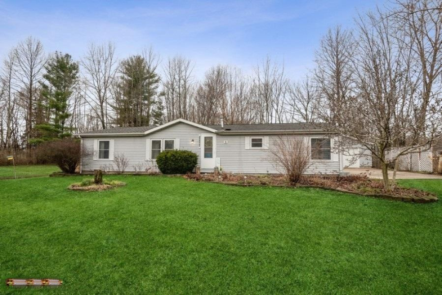 10260 Baldwin Road Bridgman, MI 49106 - Photo 1 of 14 01_10260Baldwinrd_571_FrontView_LowRes