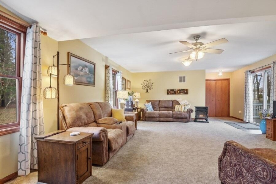 10260 Baldwin Road Bridgman, MI 49106 - Photo 6 of 14 06_10260Baldwinrd_3_FamilyRoom_LowRes