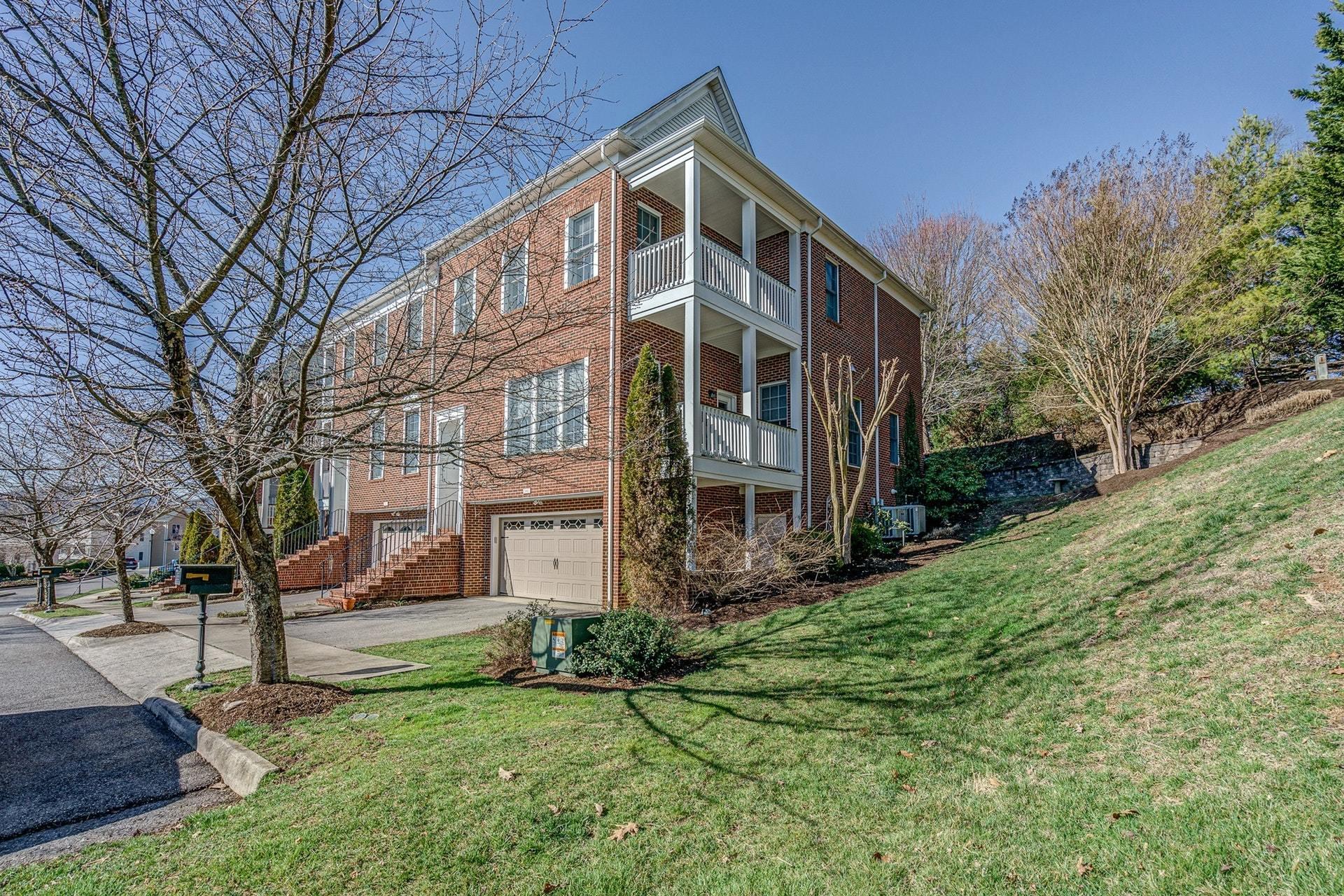 3801 Crescent Ridge Drive Southwest Roanoke, VA 24018 - Photo 3 of 46 003-340320-3801 Crescent Ridge Dr 003_86