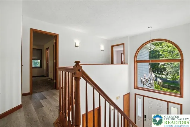 $475,000 | 190 Sandlewood Drive, East Stroudsburg, PA 18301