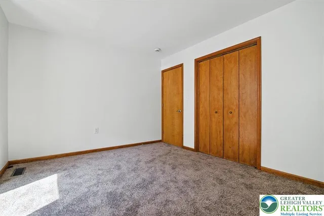 $475,000 | 190 Sandlewood Drive, East Stroudsburg, PA 18301