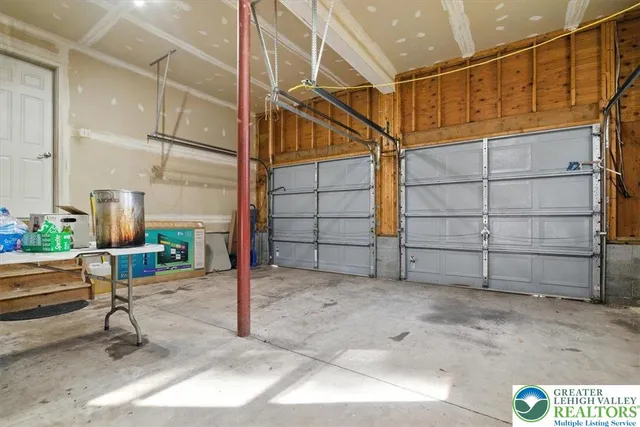 $475,000 | 190 Sandlewood Drive, East Stroudsburg, PA 18301