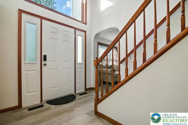 $475,000 | 190 Sandlewood Drive, East Stroudsburg, PA 18301