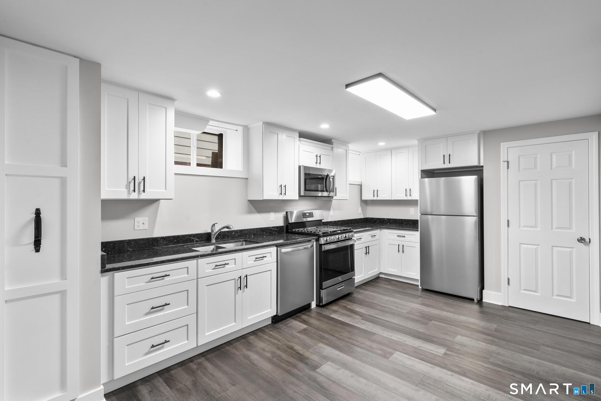 548 Ferry Street New Haven, CT 06513 - Photo 5 of 19