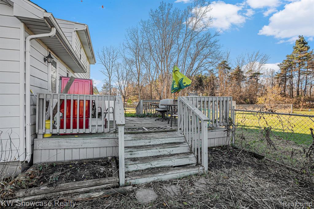 491 East Parish Road Kawkawlin, MI 48631 - Photo 5 of 32