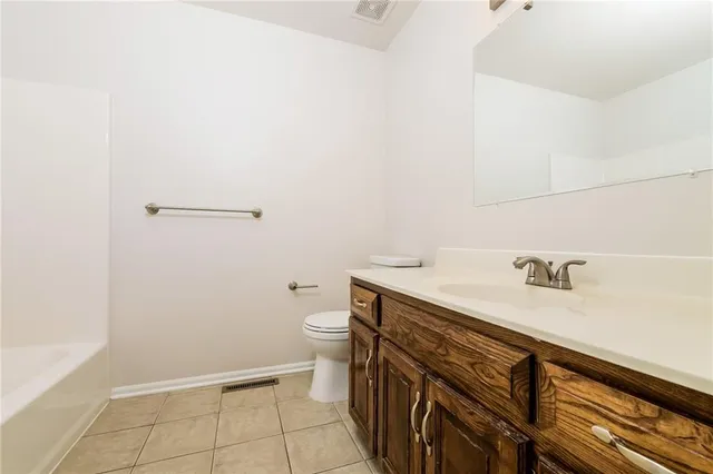 $2,560 | 1321 Northeast Quail Walk Drive, Blue Springs, MO 64014