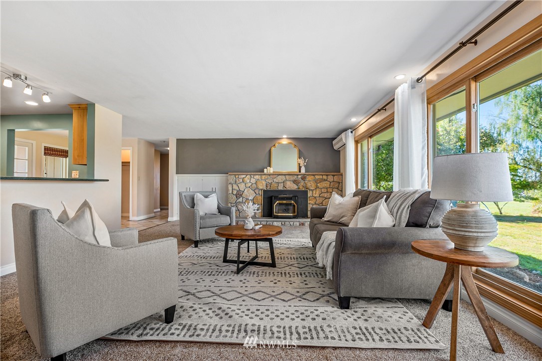 3317 Swan Road Mount Vernon, WA 98273 - Photo 3 of 40 Gallery Image 3
