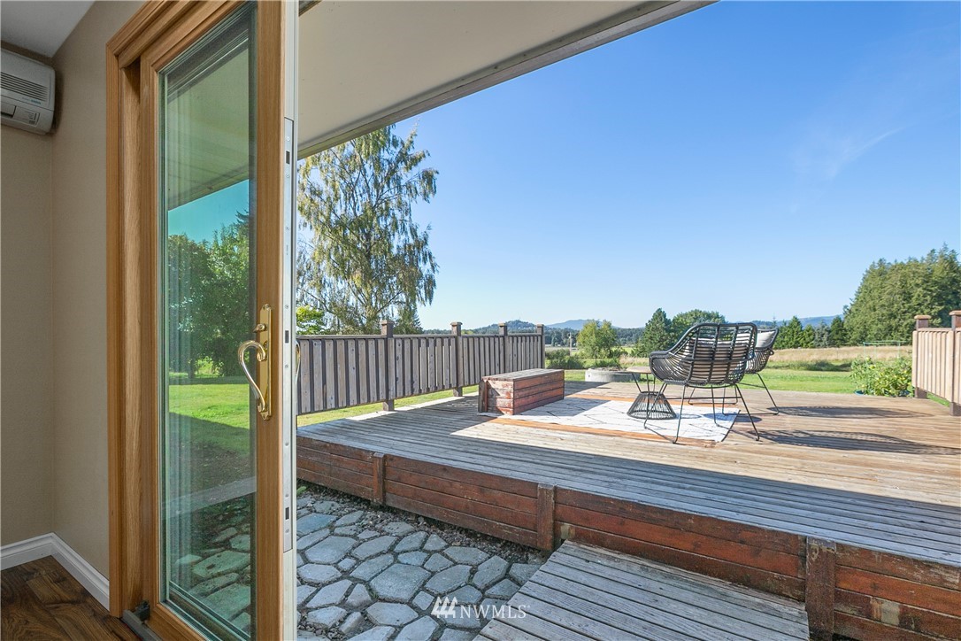 3317 Swan Road Mount Vernon, WA 98273 - Photo 7 of 40 Gallery Image 7