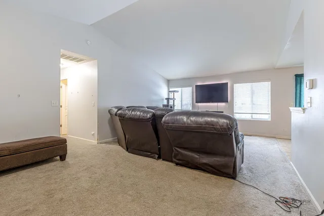 $284,750 | 13362 Piccaddilly Court, Beach Park, IL 60083