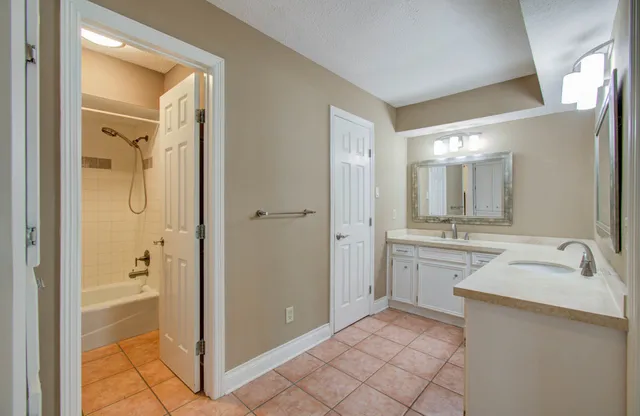 $2,600 | 16209 Wall Street, Jersey Village, TX 77040