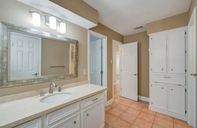 $2,600 | 16209 Wall Street, Jersey Village, TX 77040