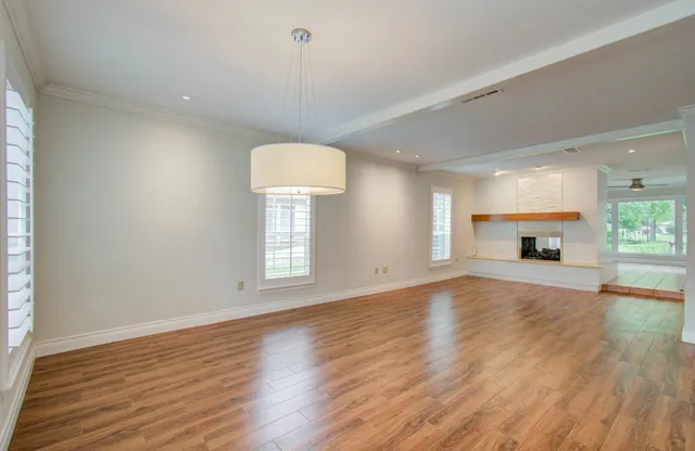 $2,600 | 16209 Wall Street, Jersey Village, TX 77040