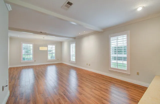 $2,600 | 16209 Wall Street, Jersey Village, TX 77040