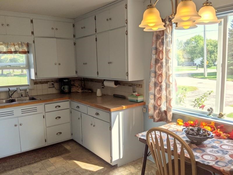 1998 Hatch Road Bay City, MI 48708 - Photo 5 of 32