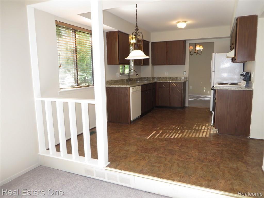 1629 Dancer Drive Rochester Hills, MI 48307 - Photo 13 of 28