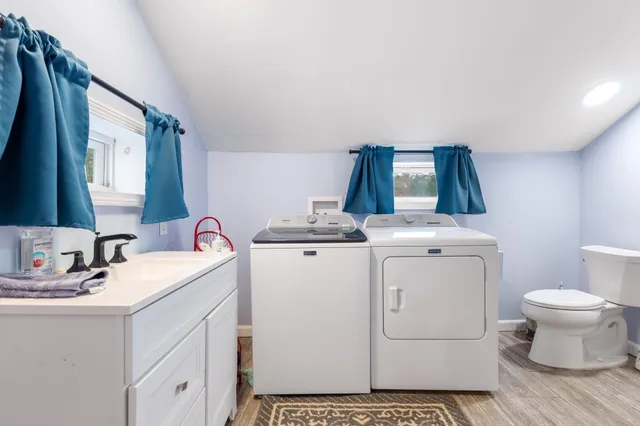 $329,990 | 237 2nd New Hampshire Turnpike, Hillsborough, NH 03244