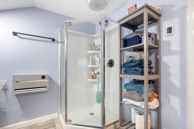 $329,990 | 237 2nd New Hampshire Turnpike, Hillsborough, NH 03244