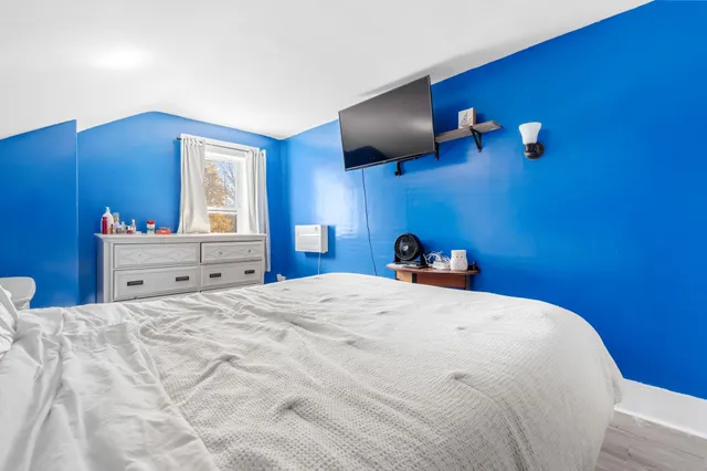 $329,990 | 237 2nd New Hampshire Turnpike, Hillsborough, NH 03244