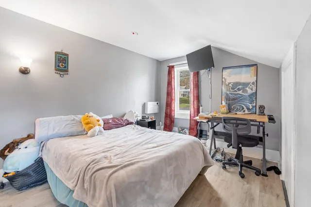 $329,990 | 237 2nd New Hampshire Turnpike, Hillsborough, NH 03244