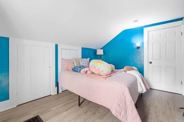 $329,990 | 237 2nd New Hampshire Turnpike, Hillsborough, NH 03244