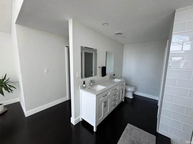 $825,000 | 2131 Boulevard Street, Rochester, IN 46975