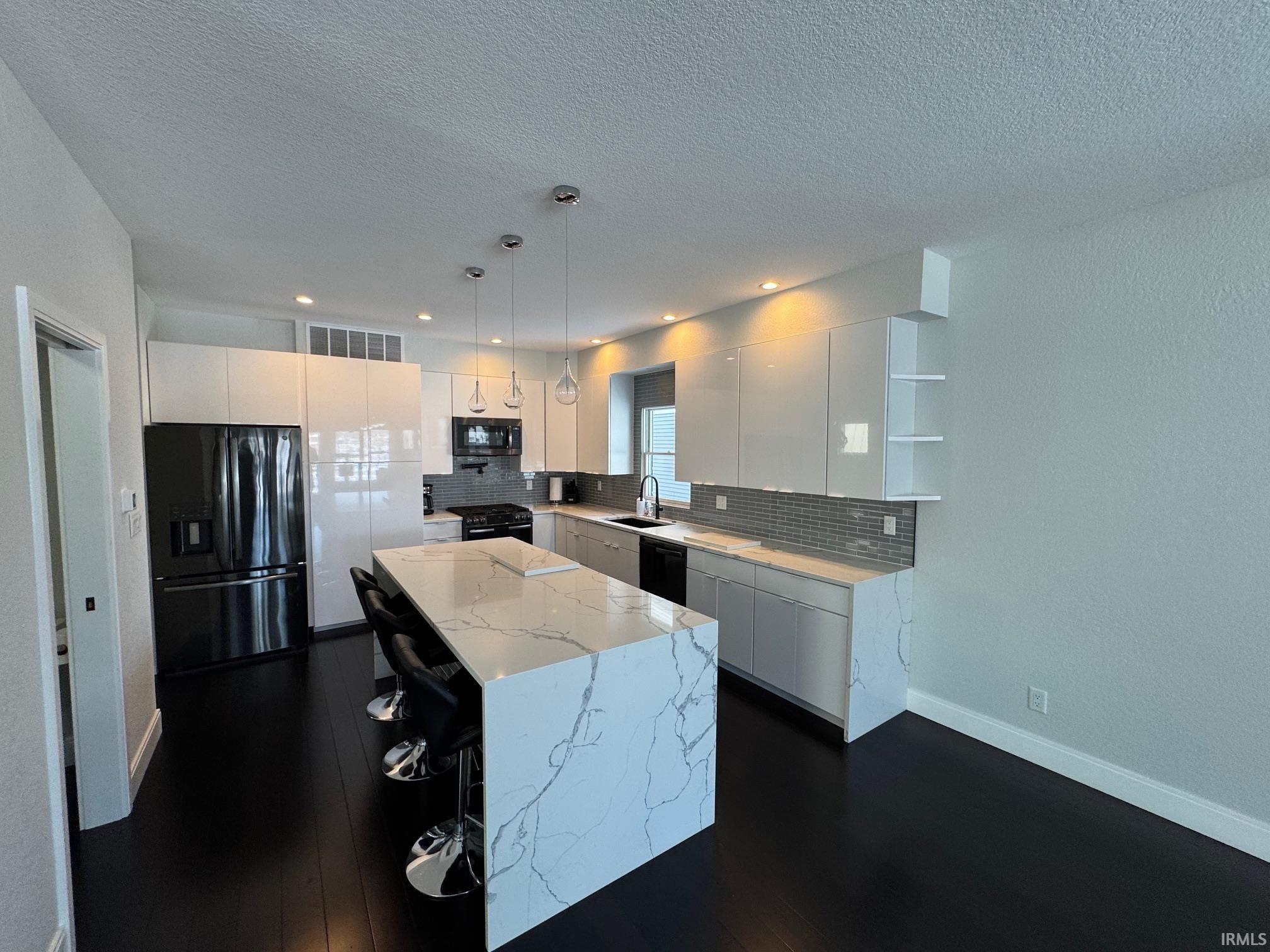 2131 Boulevard Street Rochester, IN 46975 - Photo 7 of 35