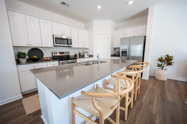 $2,385 | 6462 Waypoint Street, Unit DOVER, Flowery Branch, GA 30542