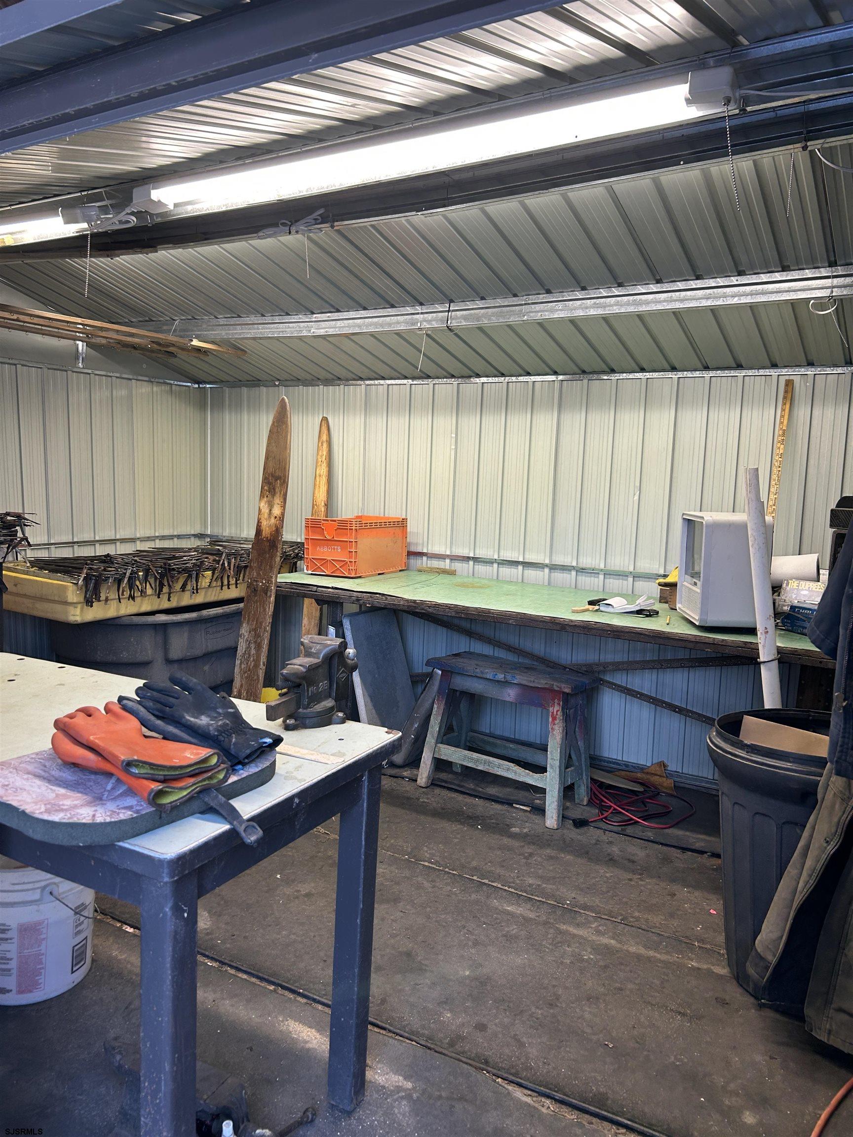 390 Jones Island Road Cedarville, NJ 08311 - Photo 35 of 41 a room with furniture and window