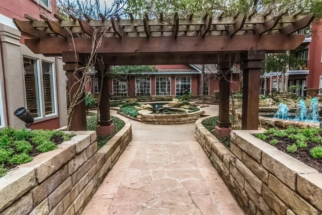 $2,100 | 2400 McCue Road, Unit 248, Houston, TX 77056