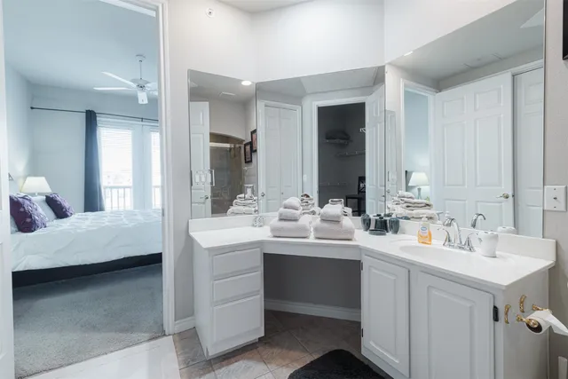 $2,100 | 2400 McCue Road, Unit 248, Houston, TX 77056