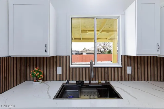 $2,250 | 3008 Lawndale Street, Las Vegas, NV 89121