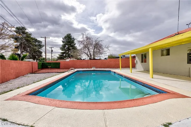 $2,250 | 3008 Lawndale Street, Las Vegas, NV 89121